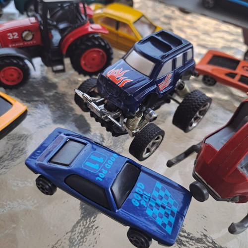 Set of 12 miniature vehicles