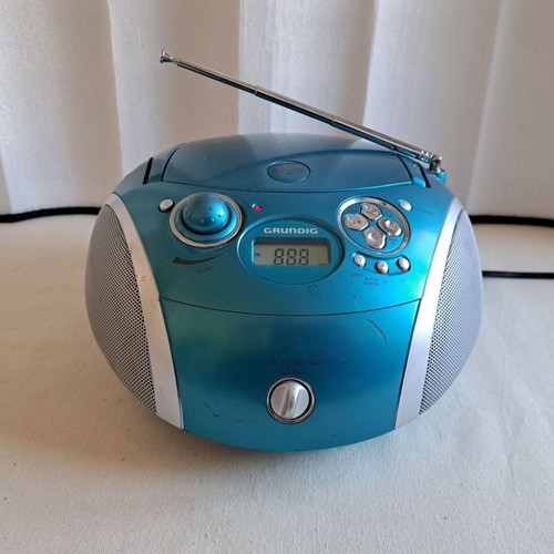 Radio Grundig GRB 2000 USB / CD / MP3 / USB.