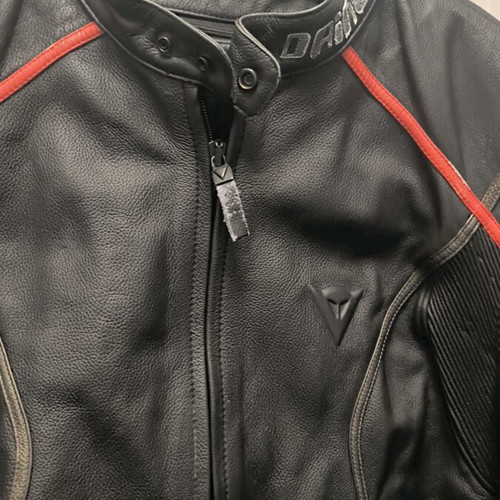 Dianese leather motorcycle jacket like new, size medium with removable lining