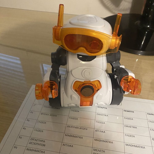 Robot Clementoni like new