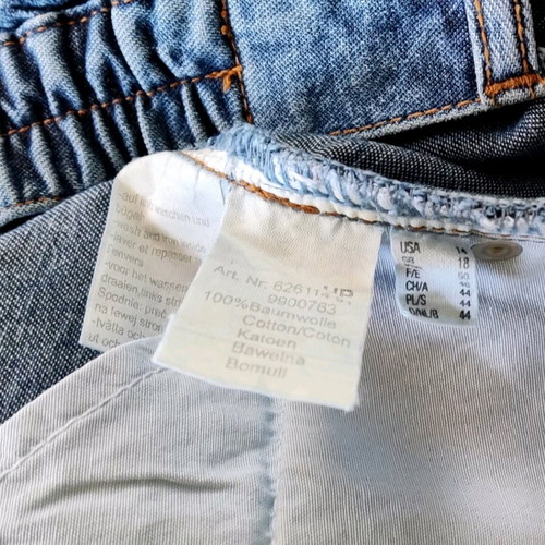 3/4 Jean like new, size 44, blue