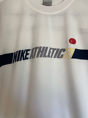 Nike T-shirt