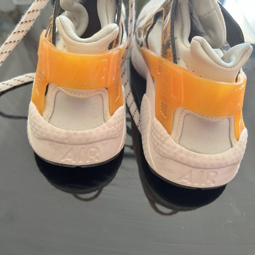 Nike women's athletic shoes size 38, narrow fit