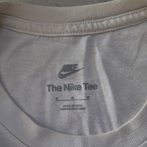 Nike men's white tee medium size like new