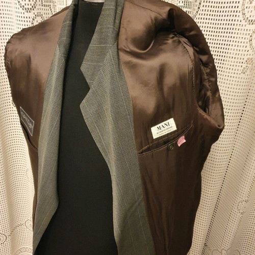 Armani Exchange suit XL like new with velvet texture
