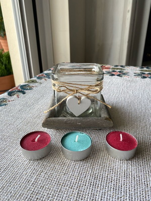 Vintage decorative item for indoor and outdoor use like new