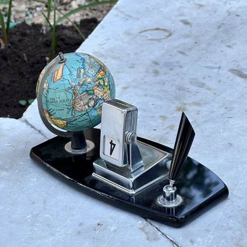 Vintage desk set with globe and mechanical calendar