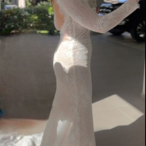 AKVINA Wedding Dress B Boutique mermaid silhouette like new, white