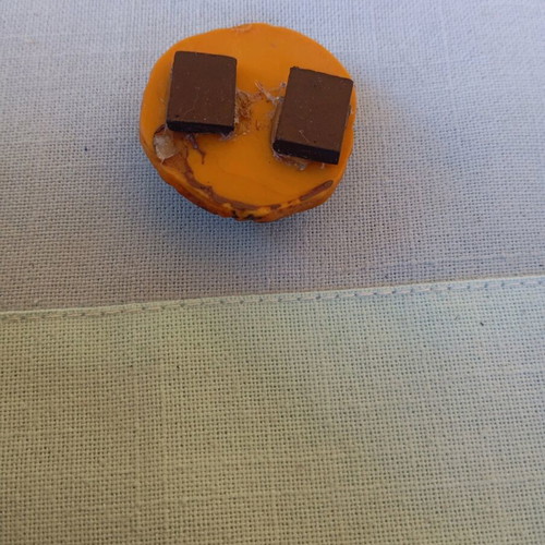 Cake magnet plastic like new
