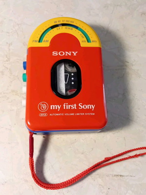 Sony WM-3010 1994 like new, functional cassette player with radio