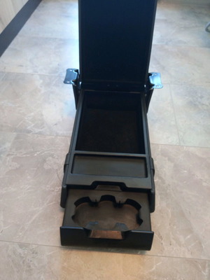 Mercedes Benz W220 Rear Armrest Storage Console like new