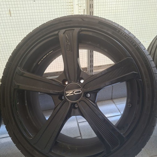 OZ 19 Inch Rims with Prinx 235/40R19 Tires like new