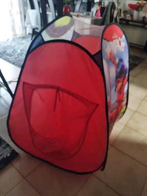Ladybag folding tent with lights like new