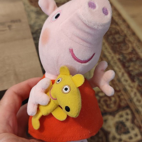 Peppa Pig family plush toys like new