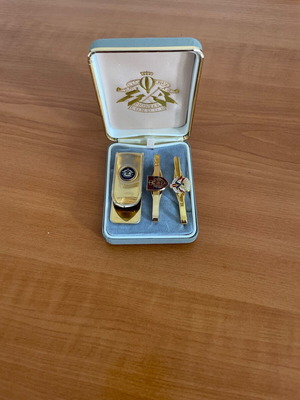 Vintage tie clips used, gold color