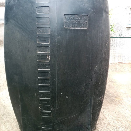 Tank 1000 lt like new, barely used