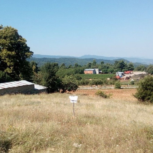 Land 520 sqm in Milies Istiaias, buildable, within city plan