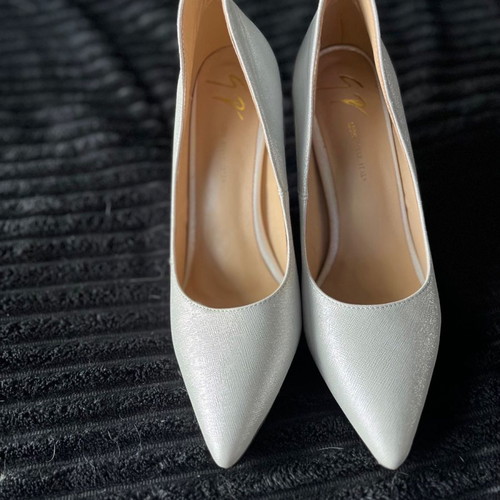 Silver high heels new with piercing, leather, size 38