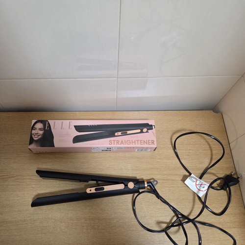 Elle Hair Straightener new