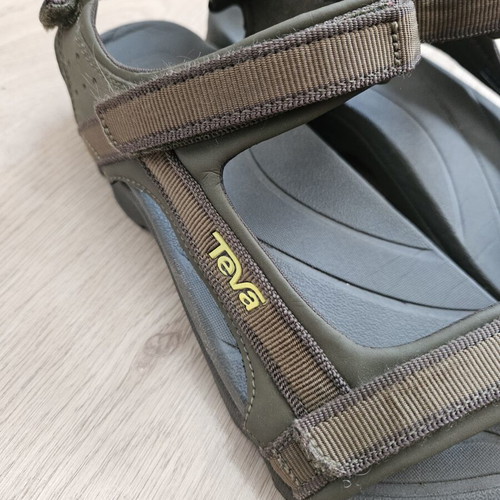 Teva Tanza sandals like new, size 40, olive green