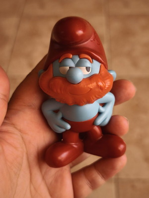 Ken-Papa Smurf collectible figure, 9cm
