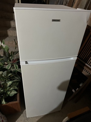 United UND1450R two-door white refrigerator