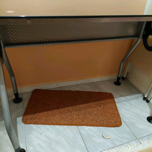 Desk with black glass surface 120x60x75 cm like new