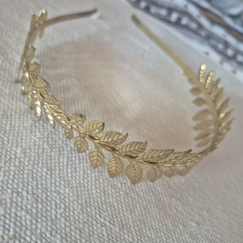 Hairband gold color like new