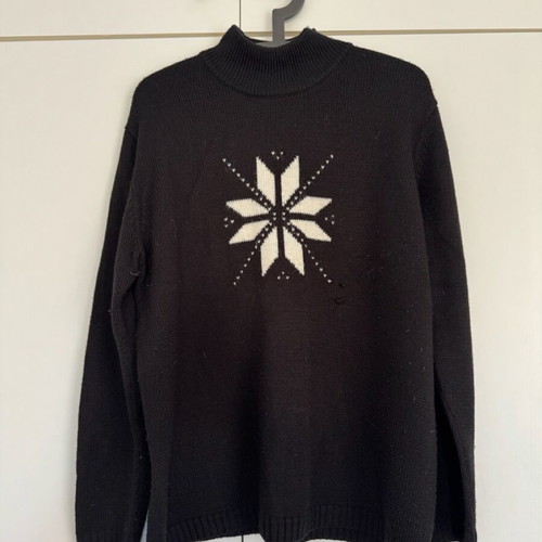 Black pullover with design like new, size 40