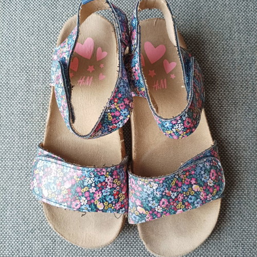 H&M Girl's Sandals used, size 30, floral pink