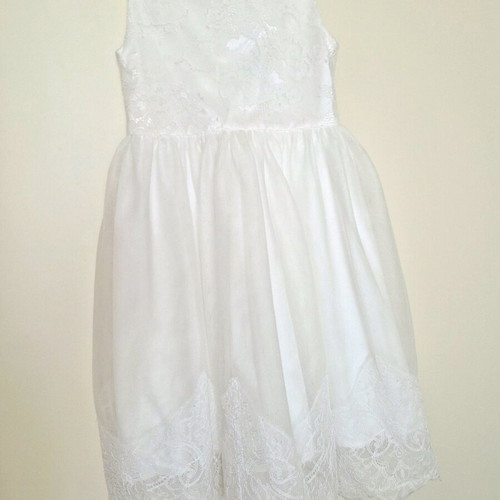 Demetrios dress for flower girl 5/6 years old lace like new