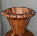 Γλάστρα παλιά ξύλινη μεταχειρισμένη, διαστάσεις 50.5x50 εκ.
