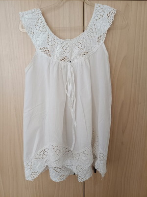 BSB White Airy Loose Blouse used, size 40 Medium-Large