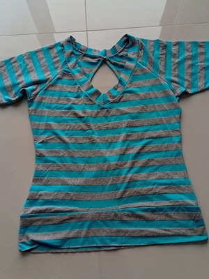 Turquoise striped t-shirt used, size M