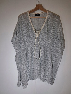 F-jo caftan used with ethnic gray/white pattern size M/L