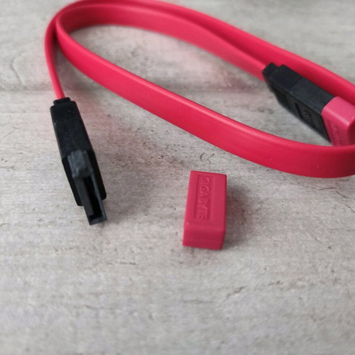 SATA cable like new