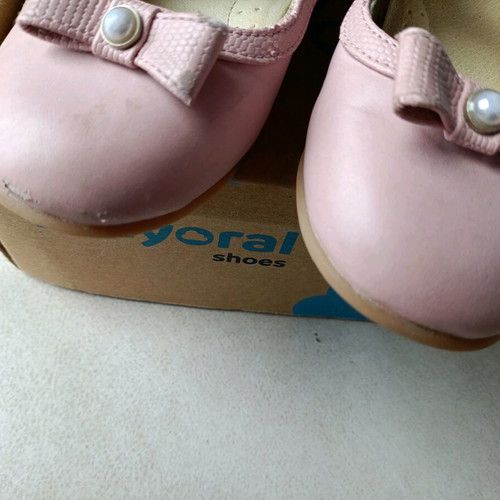 Mayoral ballet flats size 25 used, pink with small scuff
