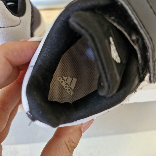 Adidas baby sneakers size 21 like new