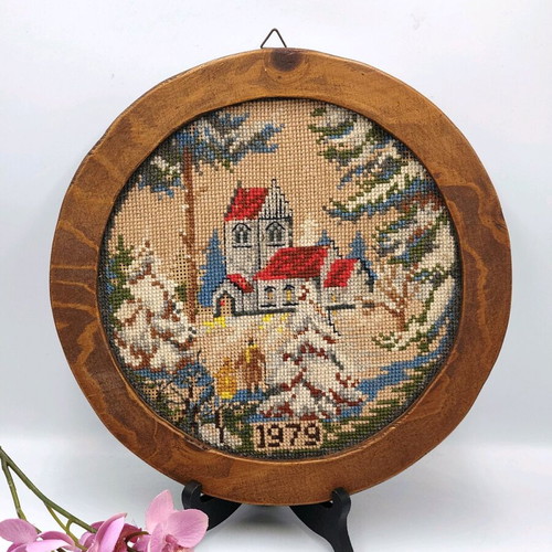 Gobelin used from 1979 with hand embroidery and oak frame