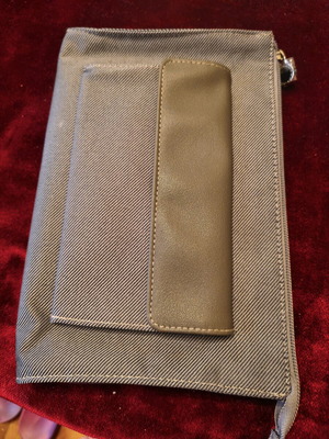 Bvlgari x Emirates Men's Travel Toiletry Bag like new, gray