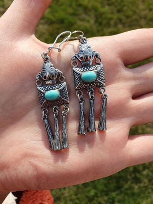 Handmade earrings made of 925 silver and semi-precious turquoise stones