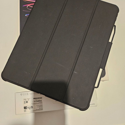 Ipad Pro 12.9 M2 2TB 5G like new with Pencil 2 and Spigen Armor case