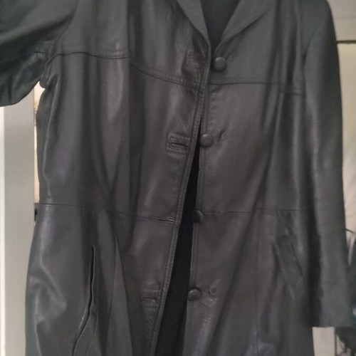 Leather jacket black like new, size N46-50