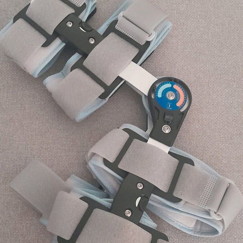 Telescopic functional knee brace like new Rom