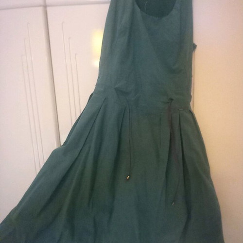 Toi&Moi green dress used with separate belt