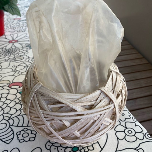 Plant pot used, woven with integrated fabric and plastic