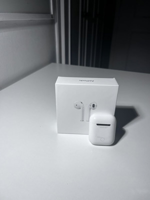 AirPods Gen1 wireless earbuds, left not working