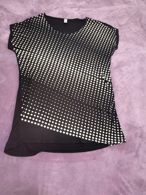 Women's blouse used, size M, black and white