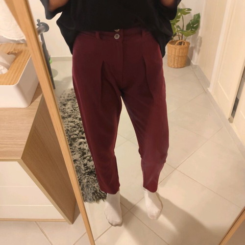 Cropped high-waist pants like new, burgundy
