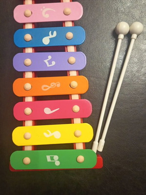 Xylophone with 8 notes